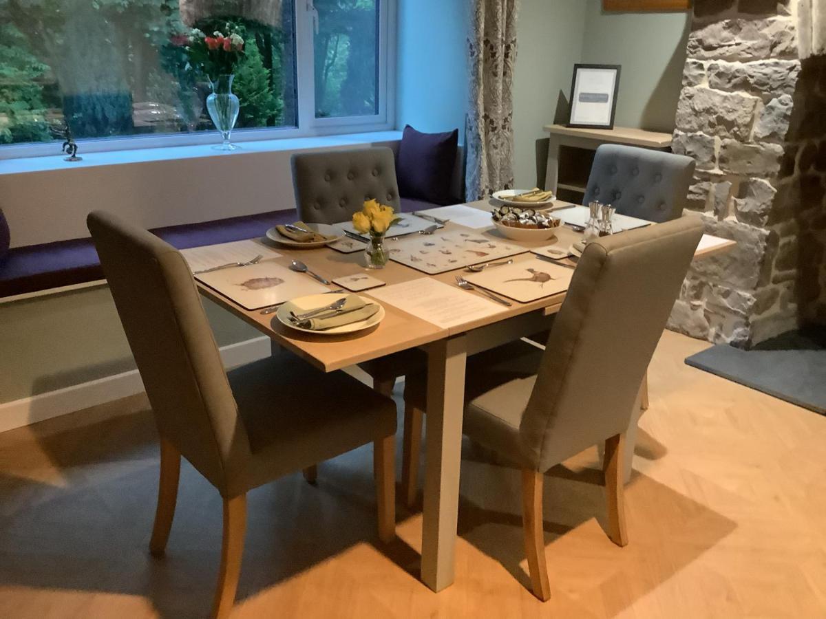 Hotel Little London Bed & Breakfast And Glamping Pod Abercraf Exteriér fotografie