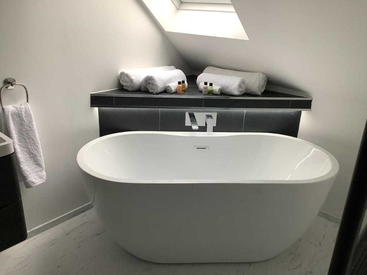 Hotel Little London Bed & Breakfast And Glamping Pod Abercraf Exteriér fotografie