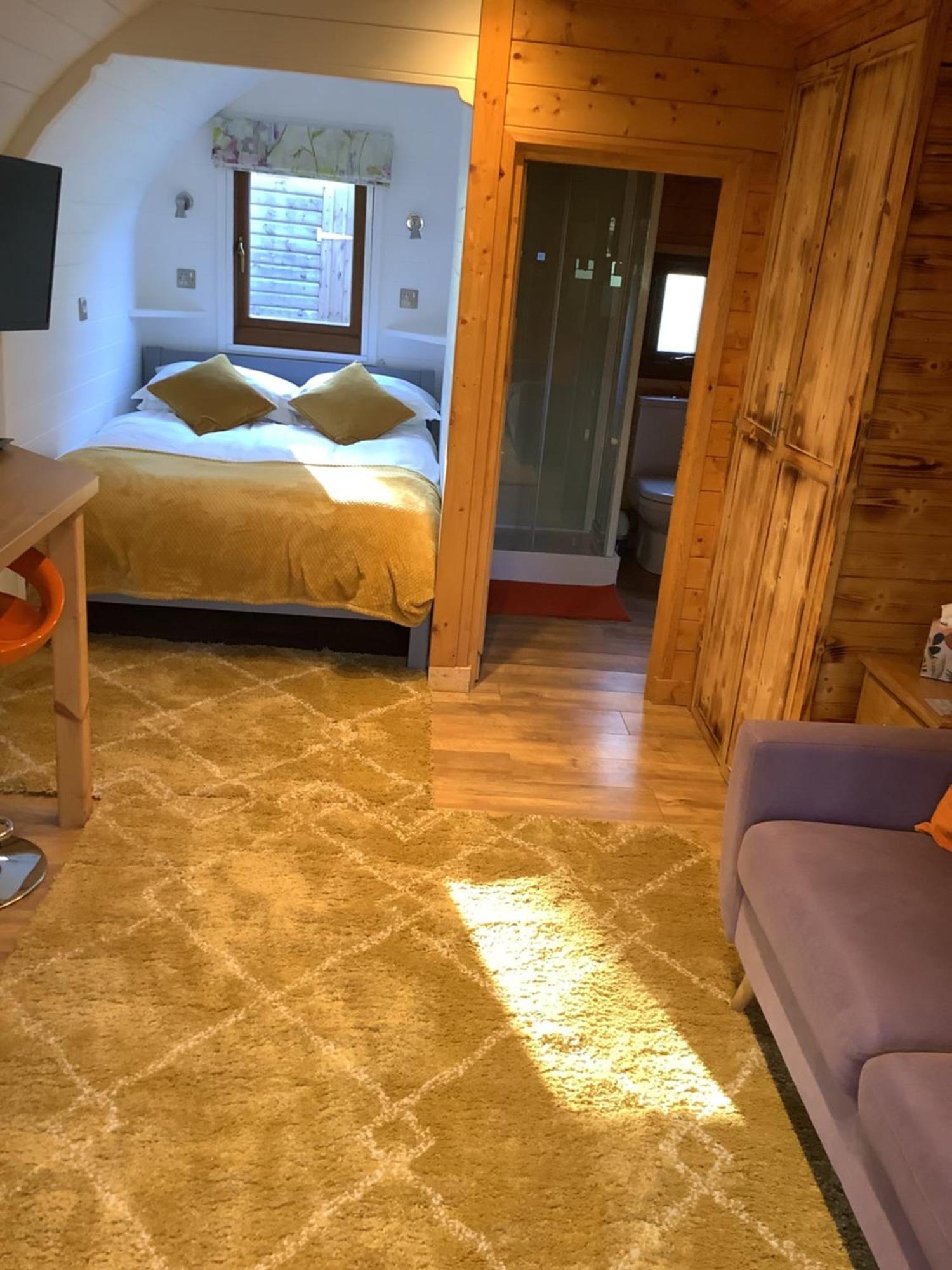 Hotel Little London Bed & Breakfast And Glamping Pod Abercraf Exteriér fotografie